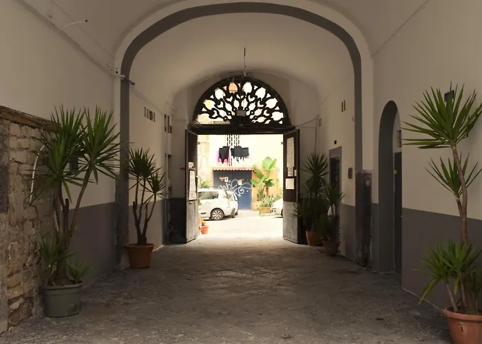 La Cartolina Di Napoli Parking Free Small Car