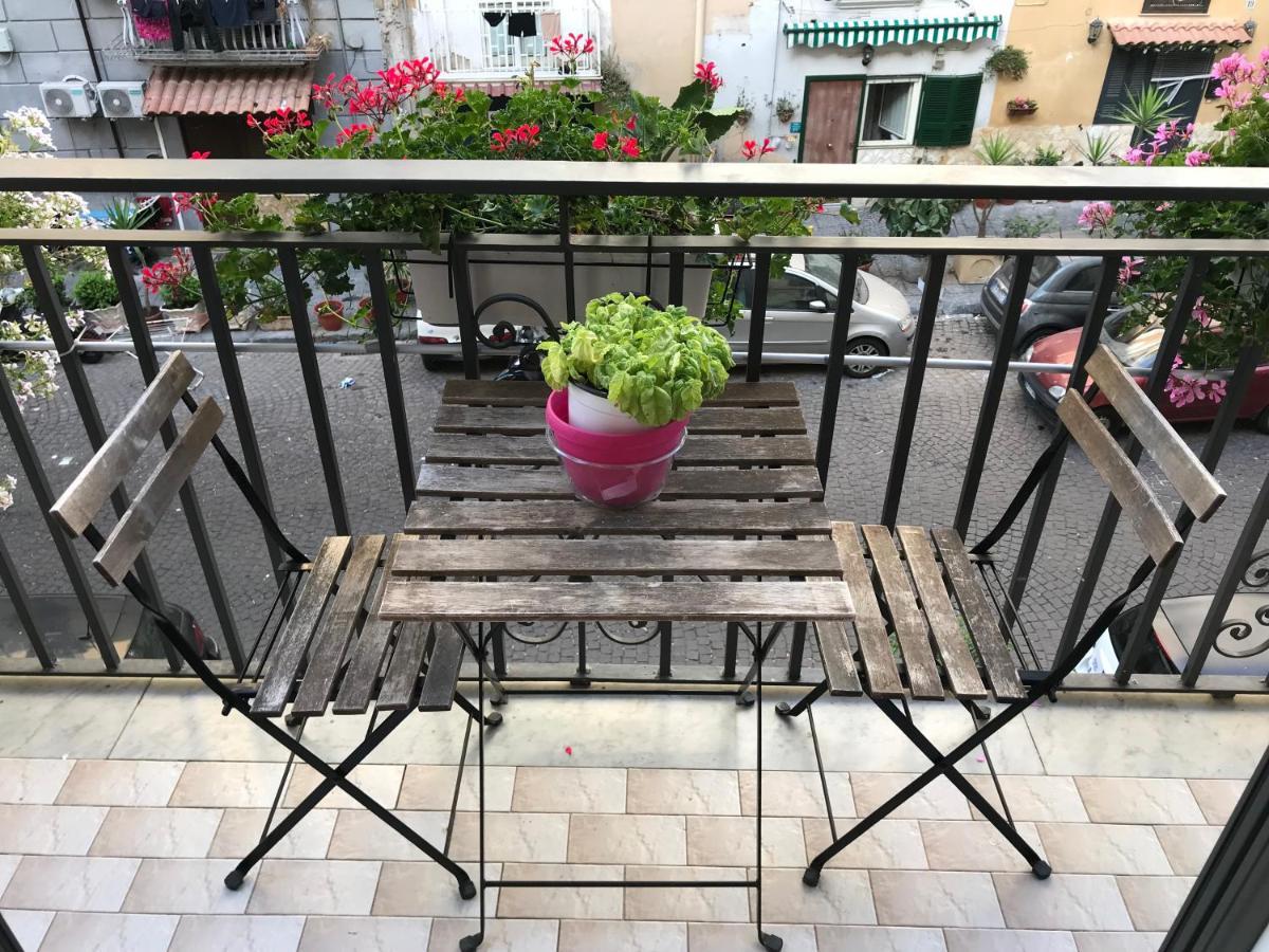 Apartamento La Cartolina Di Napoli Parking Free Small Car