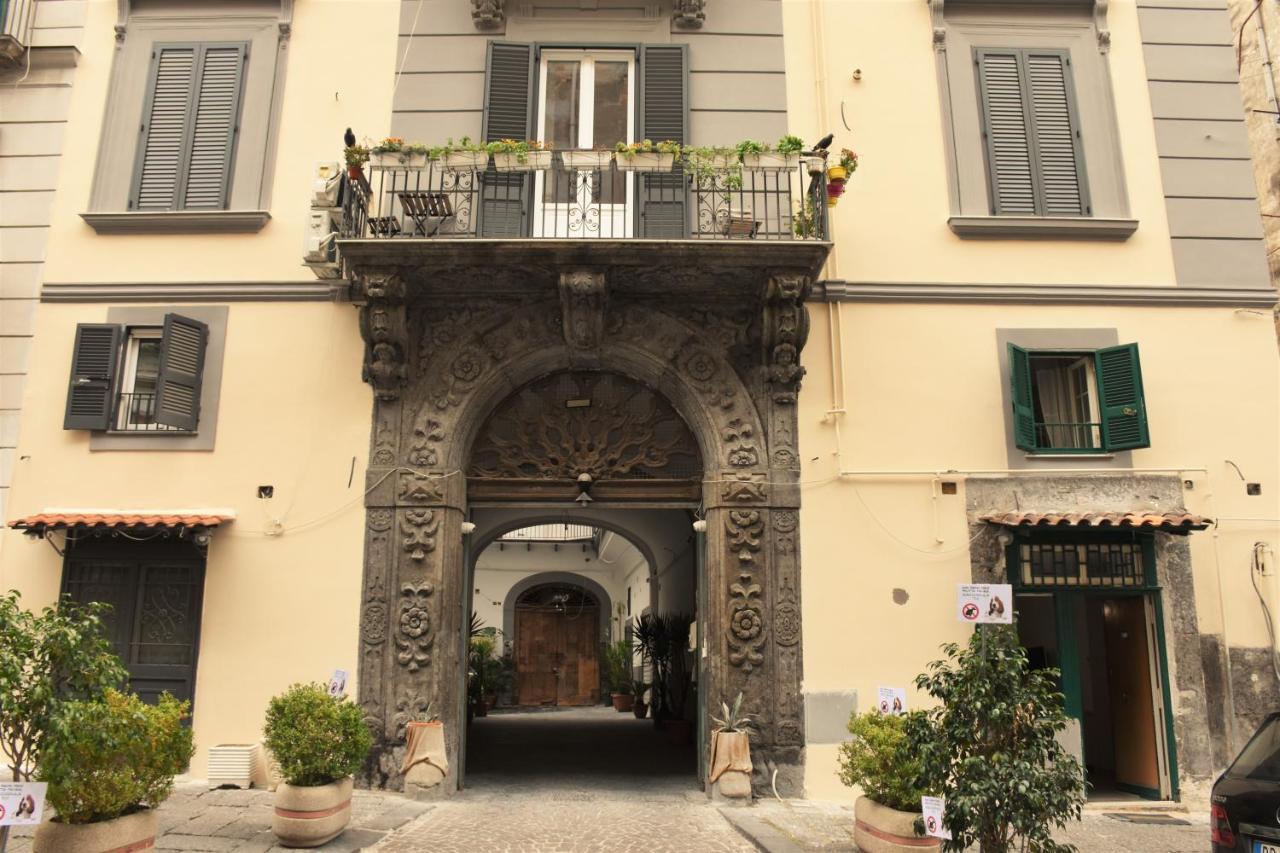 La Cartolina Di Parking Free Small Car Apartment Neapel