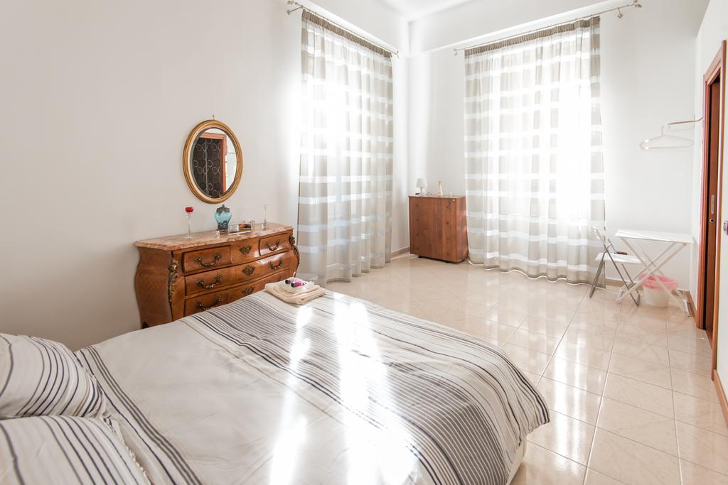 La Cartolina Di Napoli Parking Free Small Car Apartamento
